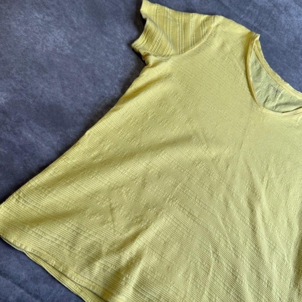 Laura Scott Top Womens Large Yellow Ribbed Knit Short Sleeve V-Neck Tee - Picture 3 of 8